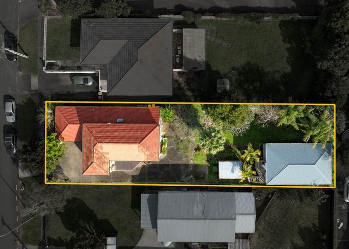  at 35 & 35a Fruitvale Road, New Lynn, Waitakere City, Auckland