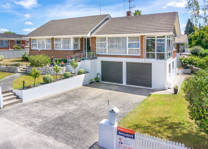  at 15 Chedworth Avenue, Chedworth, Hamilton