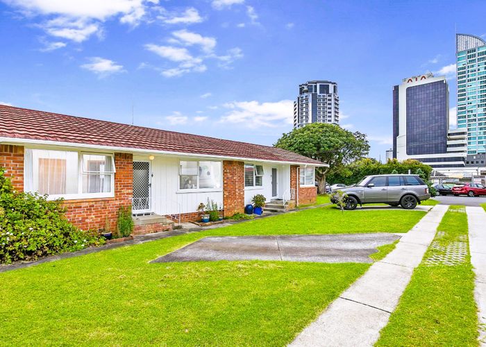  at 2/6 Bracken Ave, Takapuna, North Shore City, Auckland