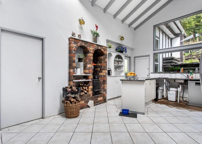  at 68 Mountain Road, Henderson Valley, Auckland