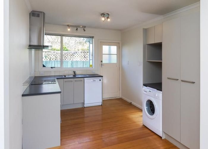  at 2/42 Aylmer Street, Somerfield, Christchurch