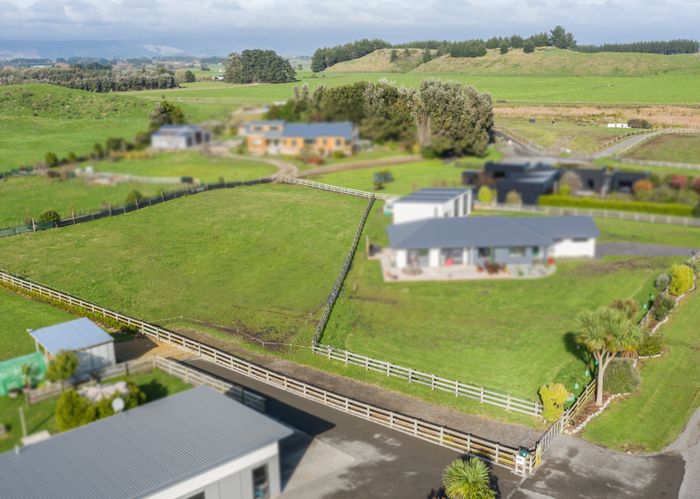  at 11 Grefor Lane, Waitarere, Levin
