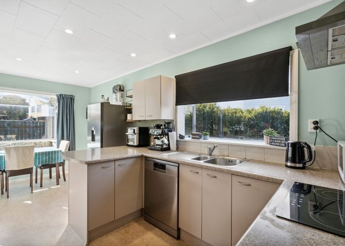 at 7 Downs View Place, Pukerua Bay, Porirua