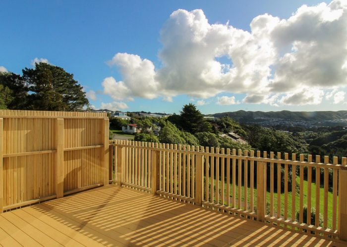  at 6 Bushland Grove, Paparangi, Wellington