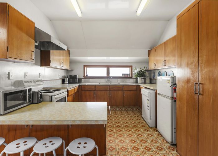  at 142 Kelburn Parade, Kelburn, Wellington, Wellington