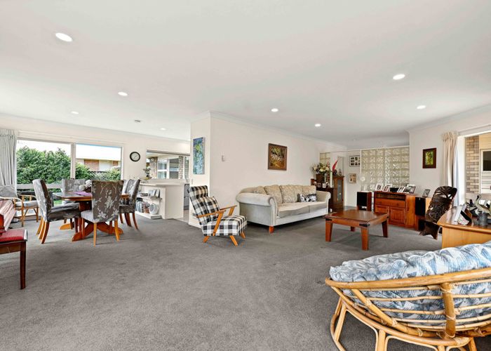  at 592 River Road, Fairfield, Hamilton