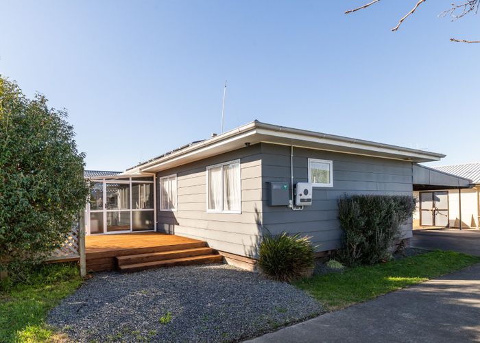  at 2/434 Gloucester Street, Taradale, Napier
