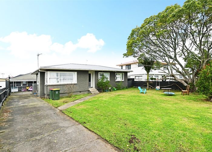  at 7 Kairanga Street, Mangere East, Auckland