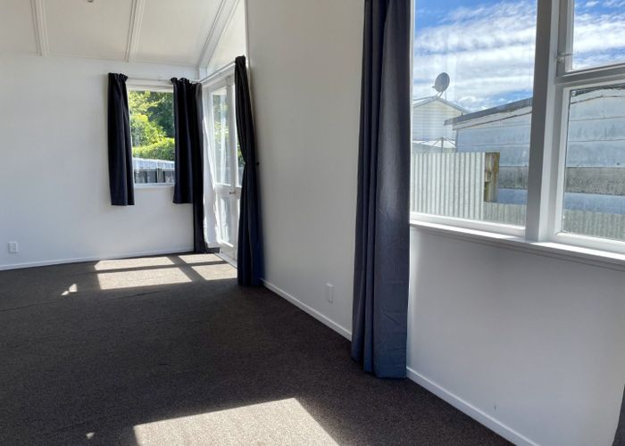  at 2 Nicholson Street, Mayfair, Hastings