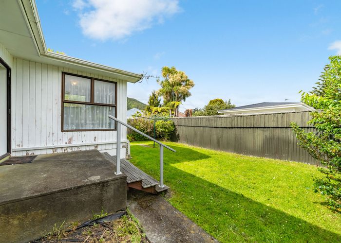  at 2/12 Malone Road, Waterloo, Lower Hutt