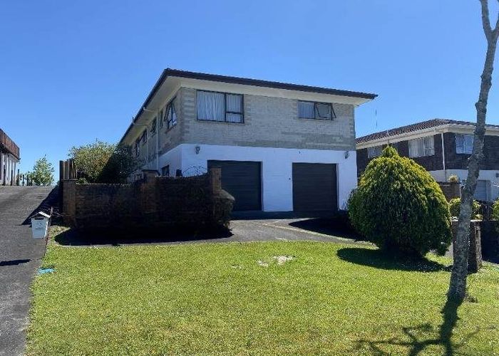  at 11 Darlington Place, Glendene, Waitakere City, Auckland