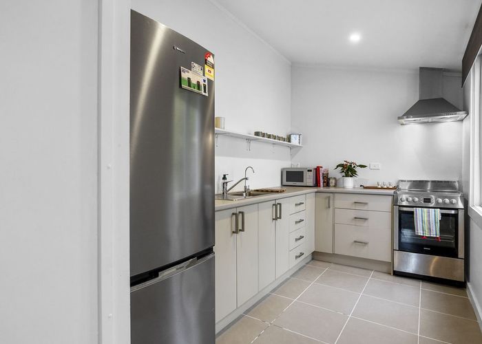  at 98 Canongate, Dunedin Central, Dunedin