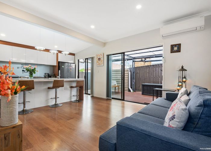  at 49E Titirangi Road, New Lynn, Auckland