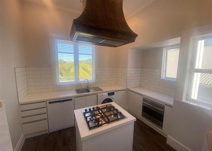  at 9 Plunket Street, Kelburn, Wellington, Wellington