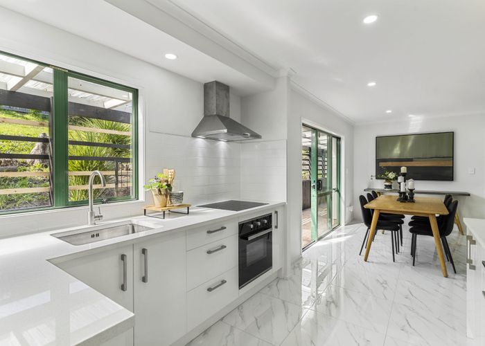  at 4/34 Fairlands Avenue, Waterview, Auckland