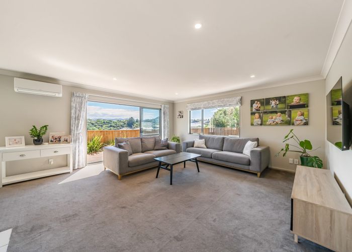 at 19 Moonsail Drive, Whitby, Porirua