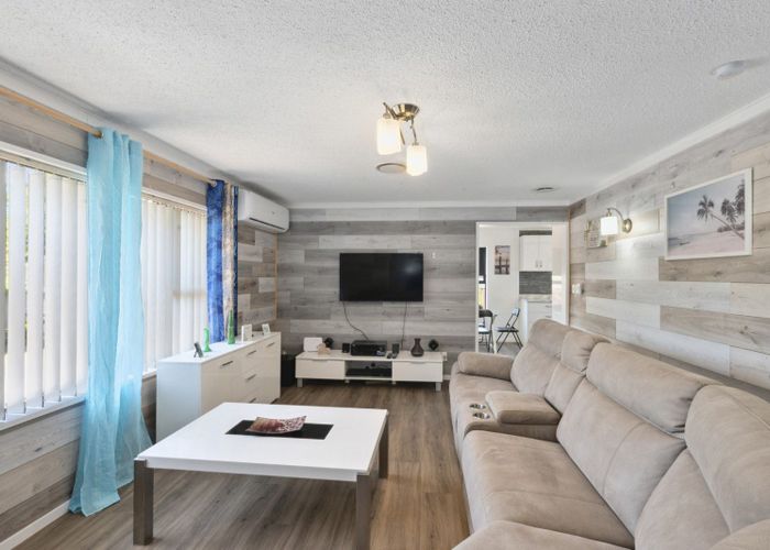  at 8B Westbrook Place, Pomare, Rotorua