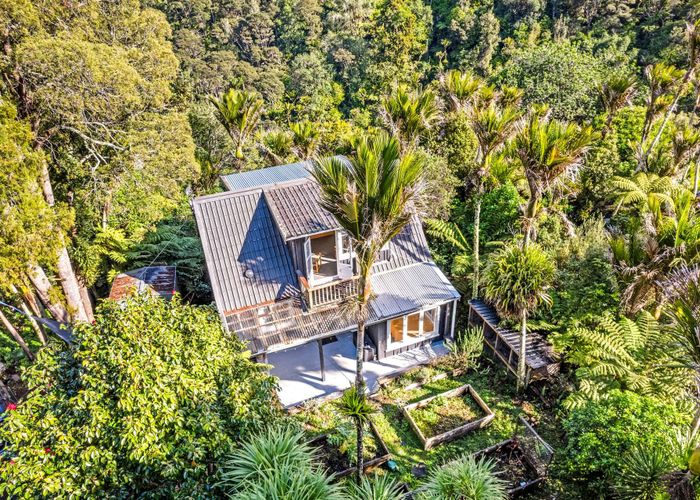  at 33 Tainui Road, Titirangi, Waitakere City, Auckland
