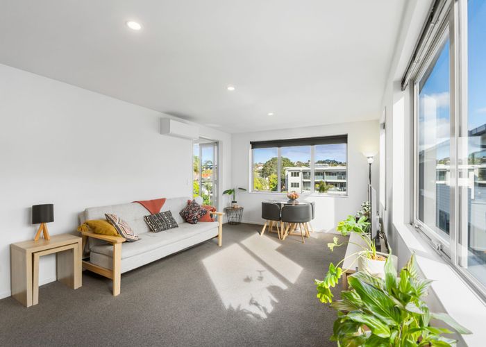  at C2/30 Bute Road, Browns Bay, North Shore City, Auckland