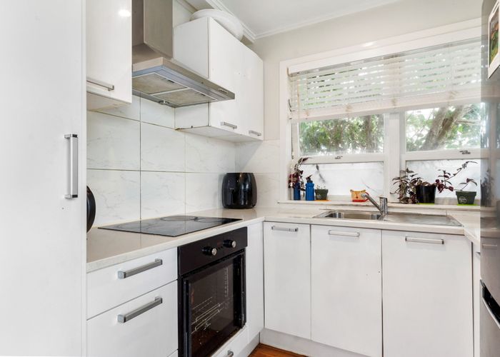  at 2/16 Boyd Avenue, Onehunga, Auckland