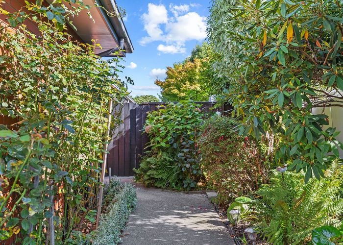  at 9 Ashfield Place, Ilam, Christchurch City, Canterbury