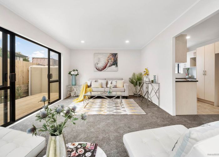  at 3 De Quincey Terrace, Highland Park, Auckland