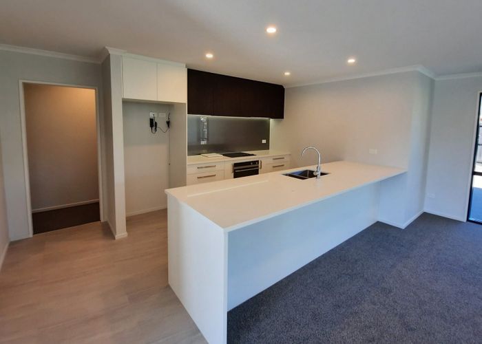  at 6 Kirkdale Place, Avonhead, Christchurch City, Canterbury