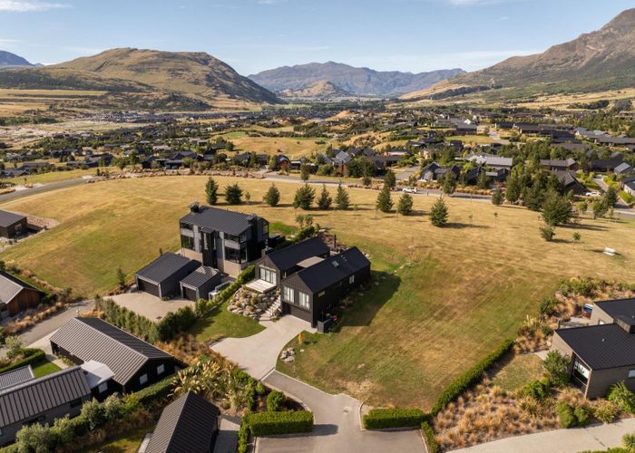  at 5 Branigan Court, Jacks Point, QUEENSTOWN