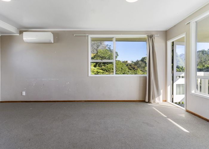  at 8 Mirage Place, Beach Haven, North Shore City, Auckland