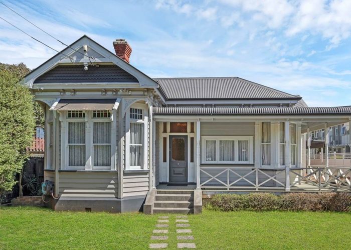  at 7 Esplanade Road, Mount Eden, Auckland