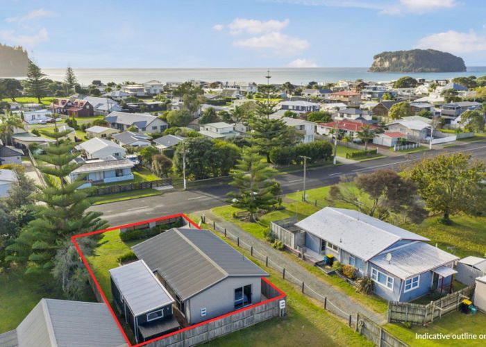 Free property data for 121A Ocean Road, Whangamata homes.co.nz