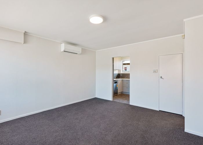  at 82/2 Buckland Road, Mangere East, Manukau City, Auckland