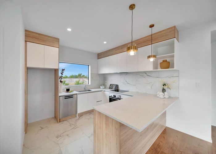  at 723D Massey Road, Mangere, Manukau City, Auckland