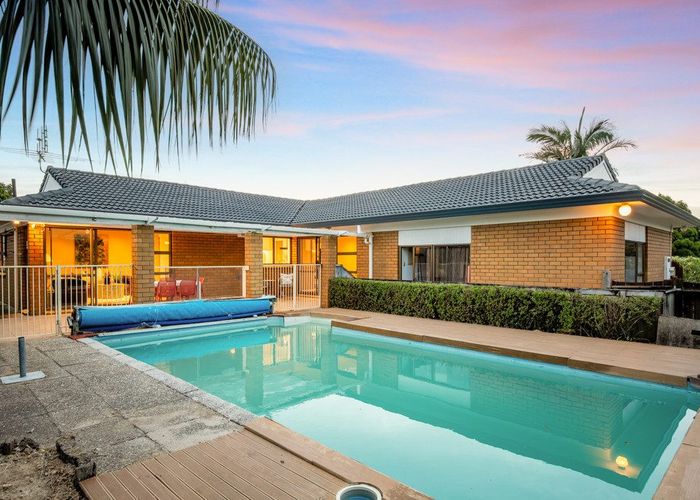  at 31 Rapallo Place, Farm Cove, Manukau City, Auckland