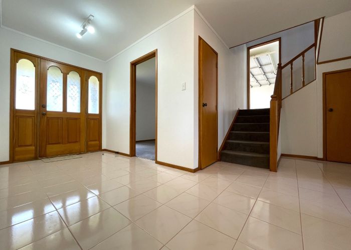  at 86 Dalwhinnie Parade, Highland Park, Manukau City, Auckland