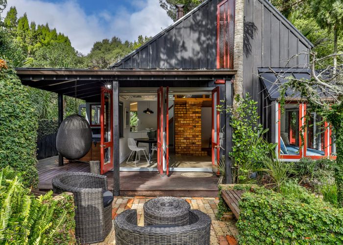  at 24 Hollywood Avenue, Titirangi, Auckland