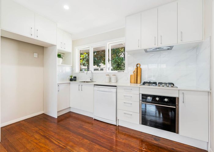  at 2/2 Bowling Avenue, Epsom, Auckland