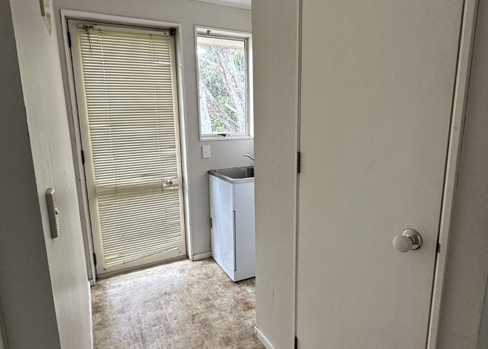  at 21 Finn Place, Totara Vale, North Shore City, Auckland