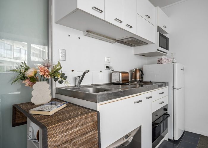  at 411/430 Queen Street, City Centre, Auckland City, Auckland