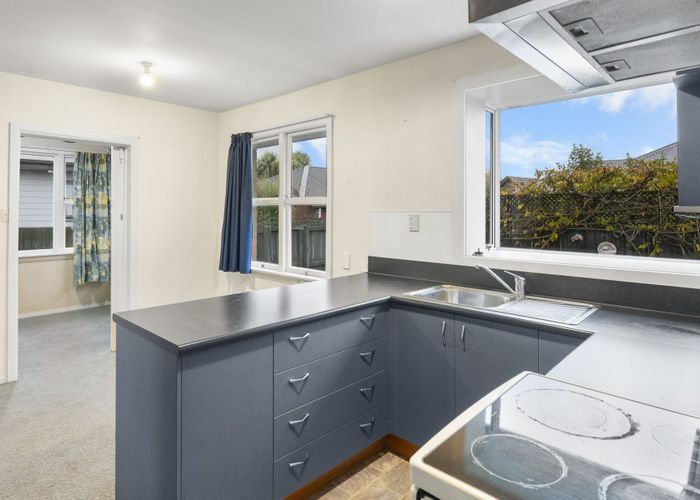  at 1/14 Farquhars Road, Redwood, Christchurch City, Canterbury