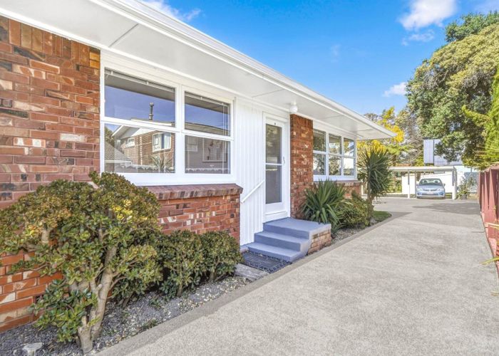  at 18 Alma Road, Milford, North Shore City, Auckland