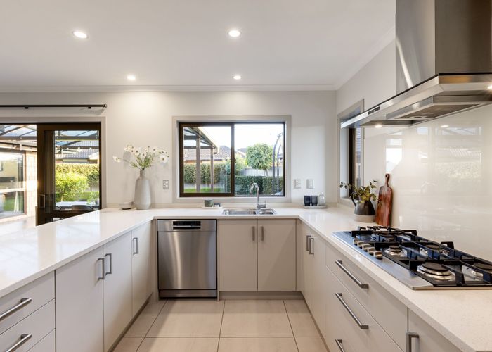  at 3 Vanquish Place, Flagstaff, Hamilton, Waikato