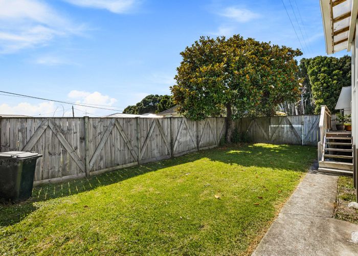  at 1/13 Paton Avenue, Te Atatu South, Waitakere City, Auckland