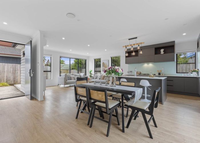  at 27A La Perouse Street, Botany Downs, Manukau City, Auckland