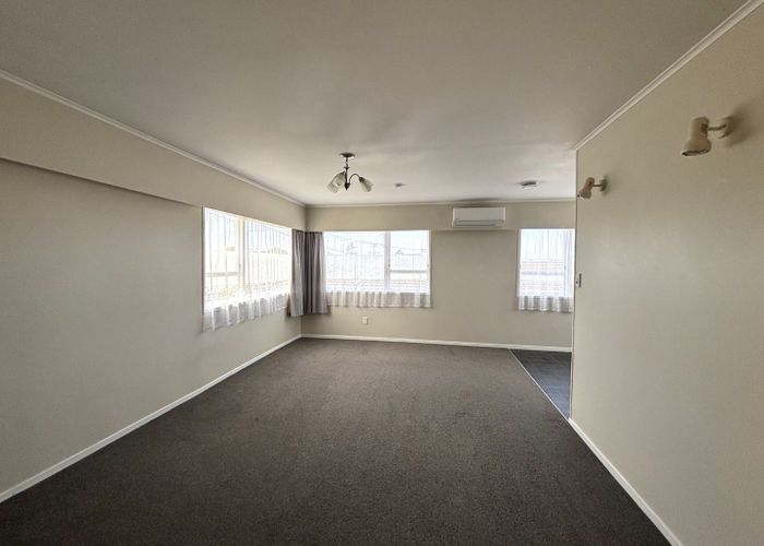  at 114 Taikata Road, Te Atatu Peninsula, Waitakere City, Auckland