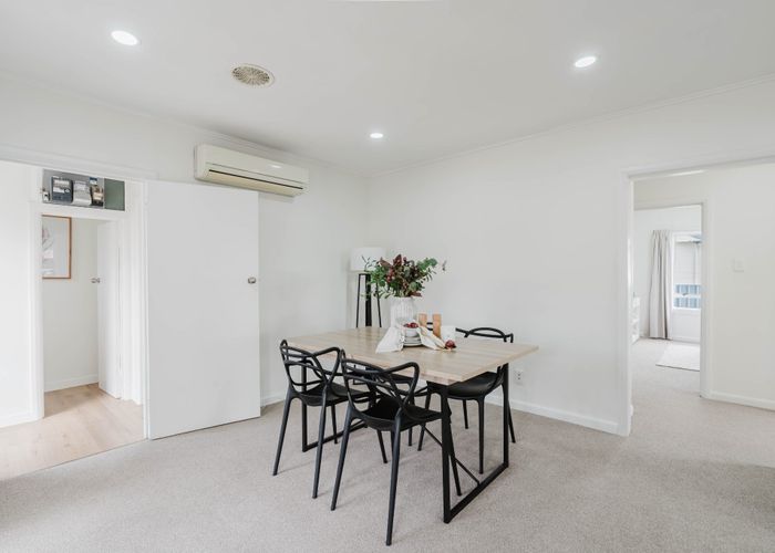  at 35 Lake Crescent, Hamilton Lake, Hamilton, Waikato