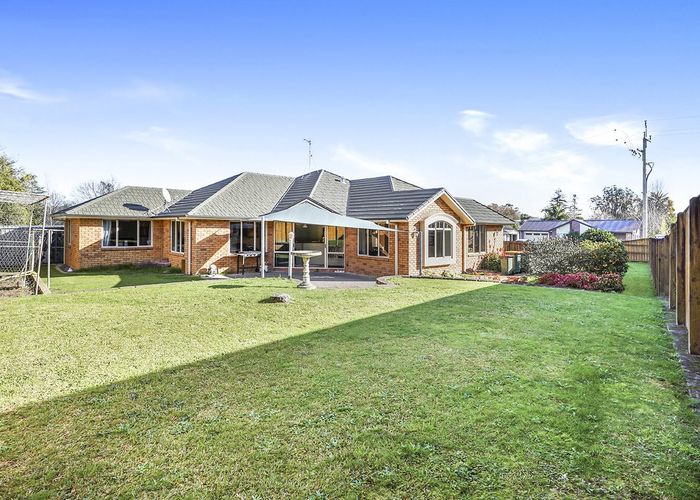  at 101 Dixon Road, Glenview, Hamilton