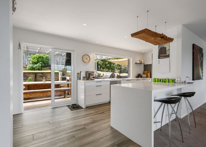  at 4 Hutchinsons Road, Bucklands Beach, Auckland