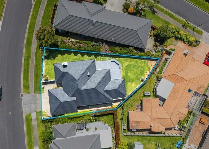  at 5 Phoenicia Court, The Gardens, Auckland