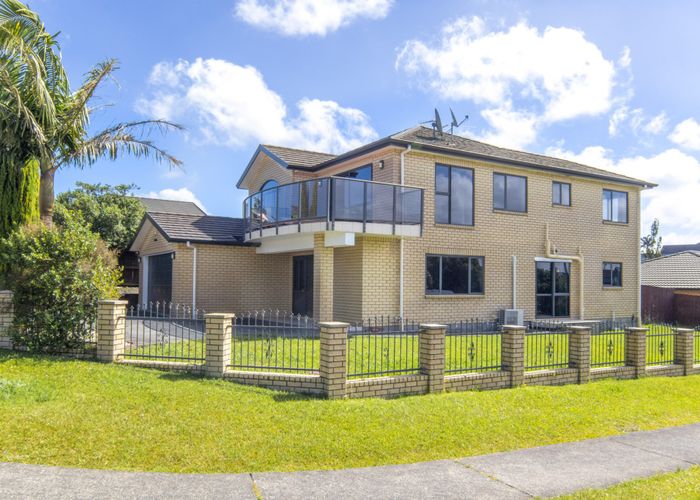  at 12 Bonny Crescent, Westgate, Waitakere City, Auckland